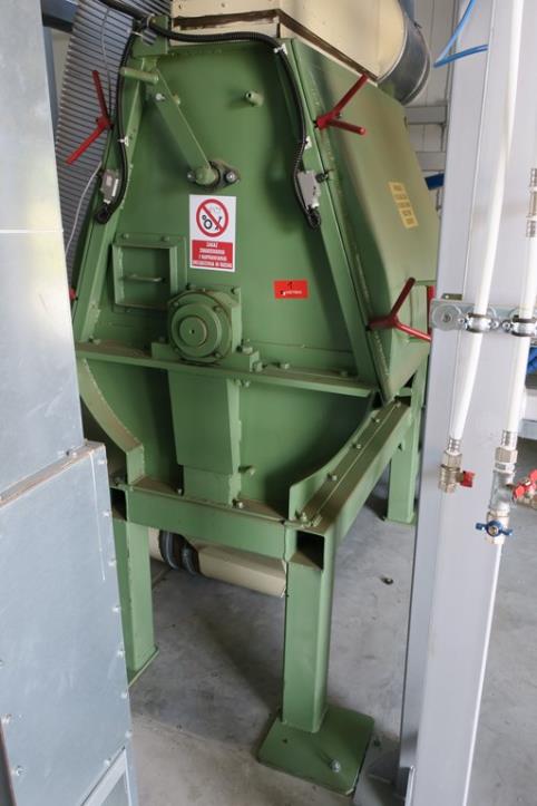 Machines from the biofuel production plant<br>
-2